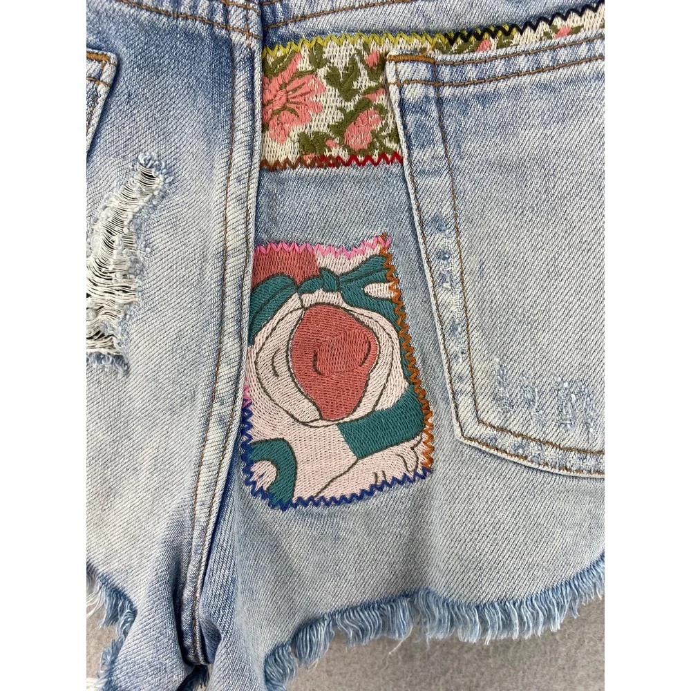 BDG Denim Shorts Women 26 Light Wash Distressed Embroidered Patch Boho Cutoffs